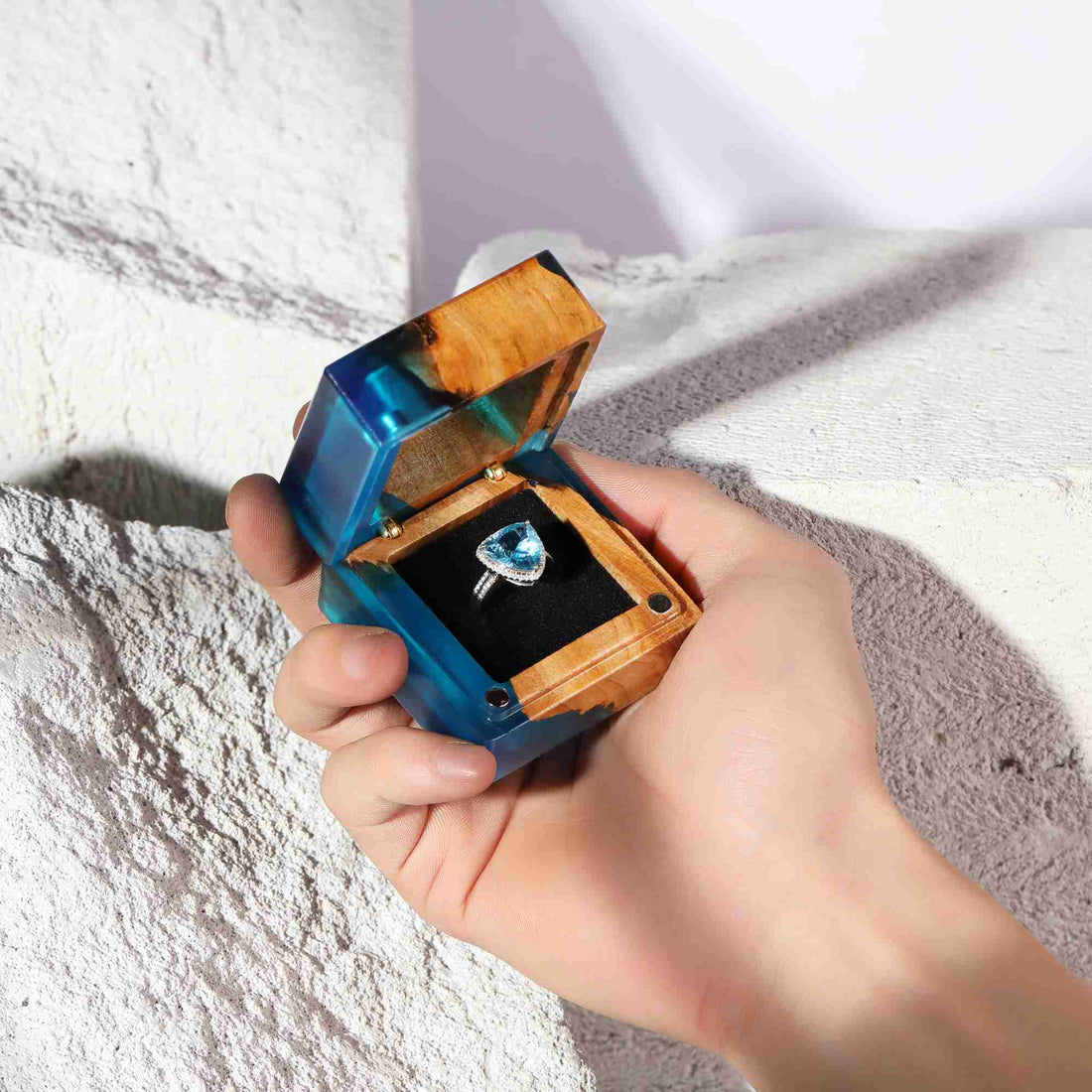 5 Reasons Why a Wooden Epoxy Resin Engagement Ring Box is a Must-Have